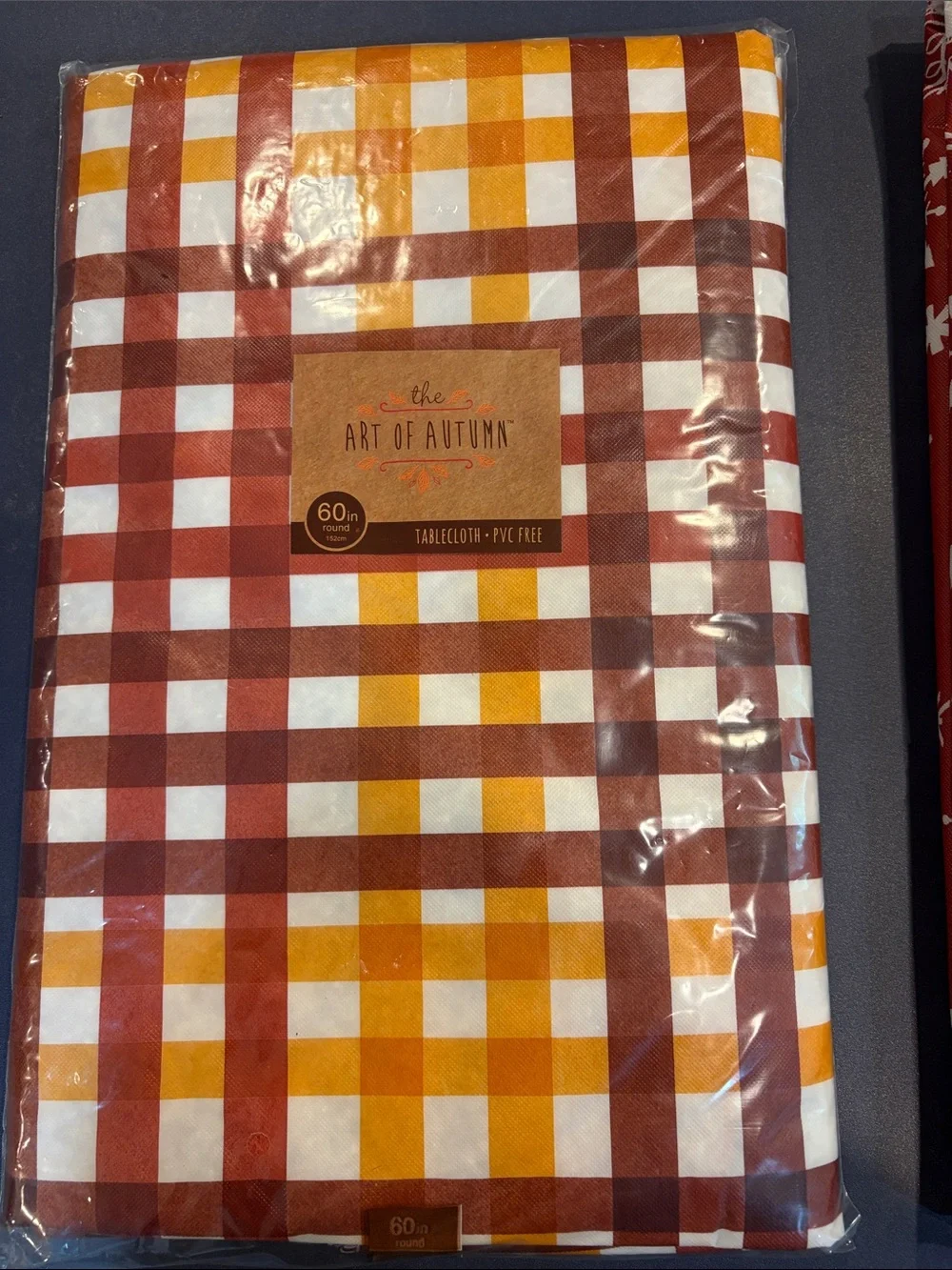 4 vinyl tablecloths